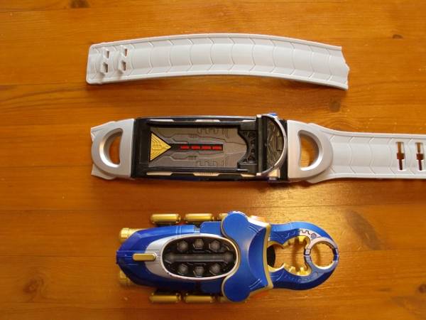 仮面ライダーカブト DXガタックゼクター 変身ベルト　ベルト折れ_2