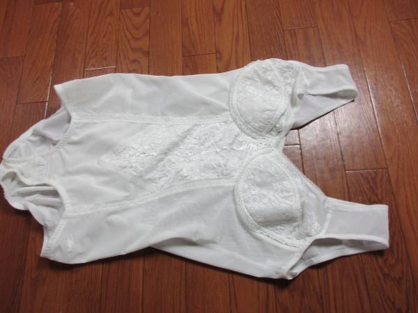 6144　210　Hera ボディスーツ Ａ１０５ 白