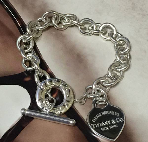 ティファニー リターン トゥ ミディアム ハート ブレスレット