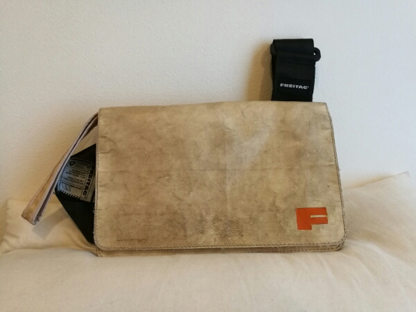 レア 廃盤 FREITAG F96 FRITZ フリッツ ショルダー バッグ ,オレンジ色 