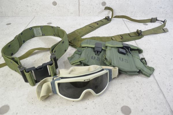 米軍実物 | USMC GEAR M4 US SHEKKIN マガジンポーチ ベルクロ LC 5.56