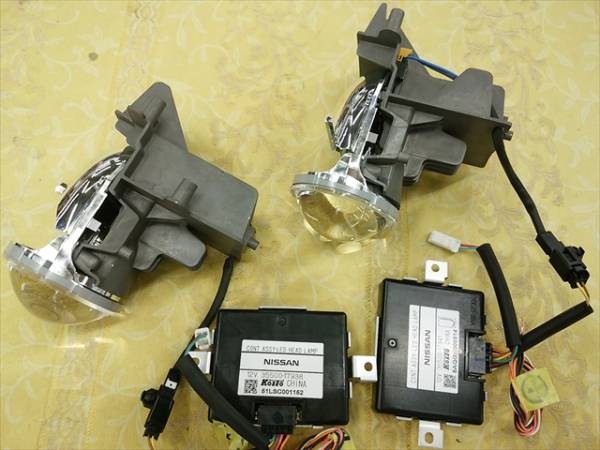 現行モデル T32 エクストレイル LED プロジェクター フルセット!