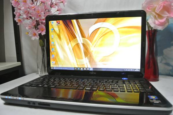 美品 FUJITSU AH40/G Win10 メモリ2G/250GB Office2013無線LAN