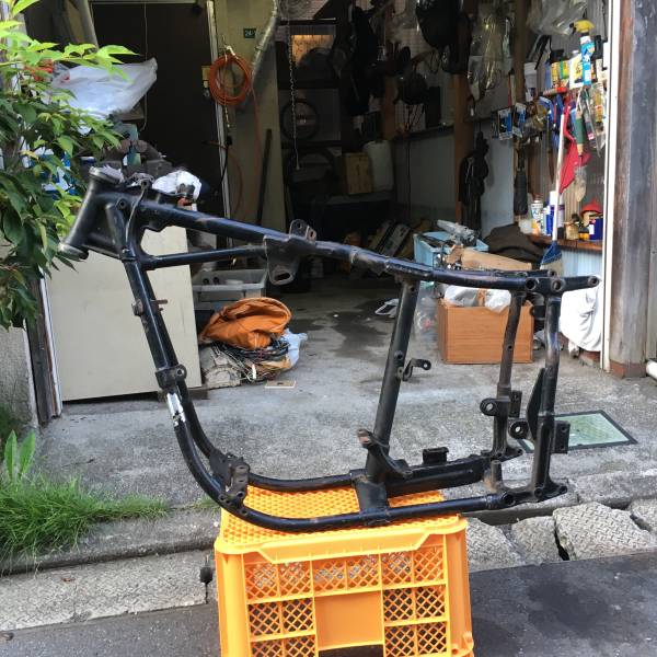 ショベルのフレーム