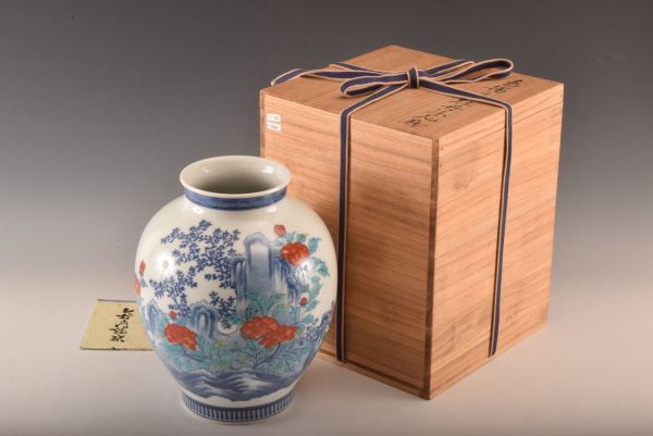 色鍋島緑地紋花絵花瓶 十二代今泉今右衛門（造）共箱 人間国宝 名窯 今