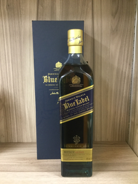 ジョニーウォーカーブルーラベル 750ml 古酒 箱付き ・名ジョニー