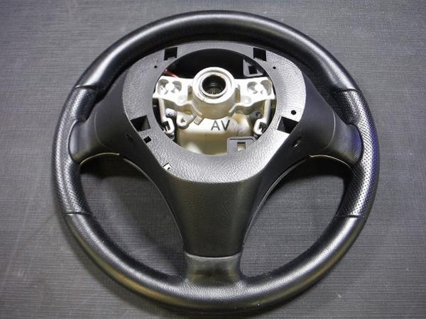 ■ダイハツ純正/MOMO　モモ レザーステアリング