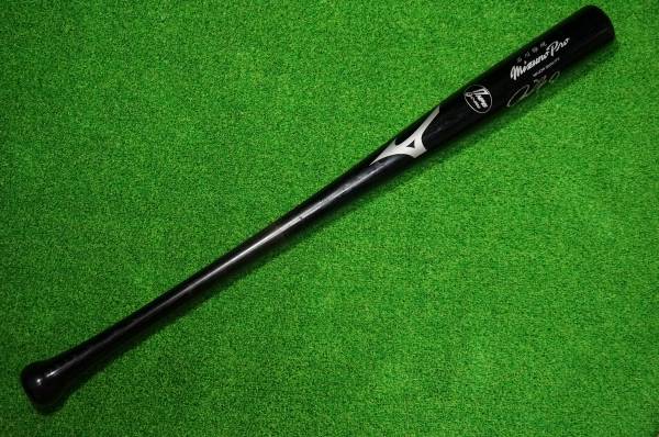 ヤクルトスワローズ 石川雅規 直筆サイン入り実使用バット NPB 直筆
