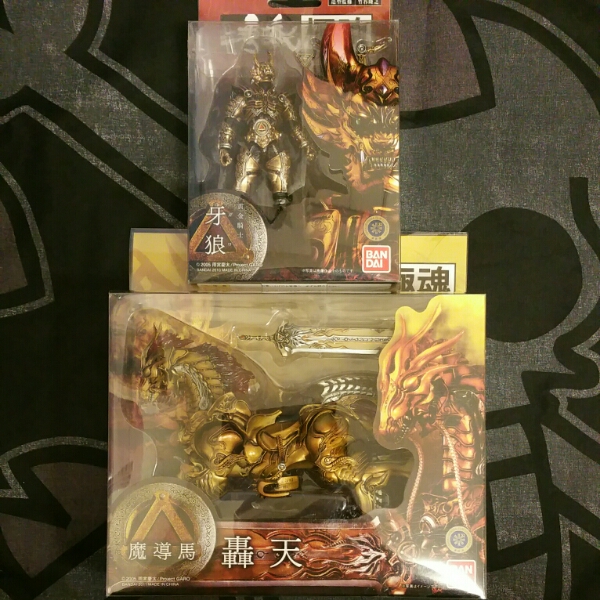 お得，格安】 牙狼極魂 黄金騎士牙狼&魔導馬轟