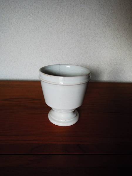 ●フランスアンティーク●　軟質白磁フラワーポットゴブレット