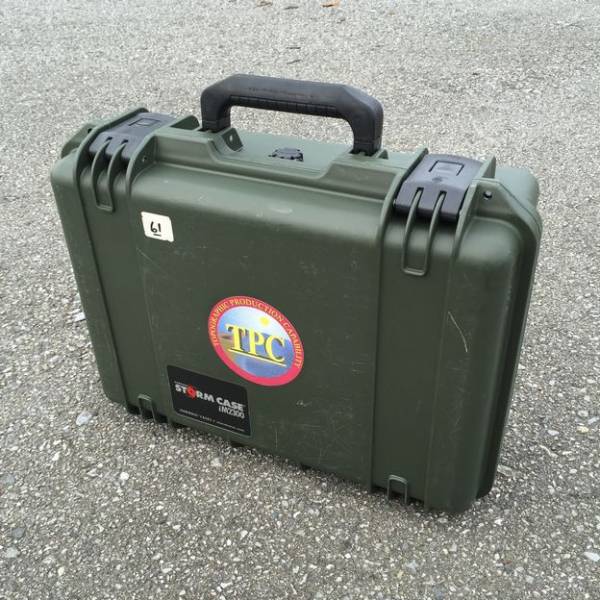 米軍放出品　HARDIGG STORM CASE IM2300 送料無料　② 米軍放出 HARDIGG ストームケース iM2300 ハードケース poweredby無料