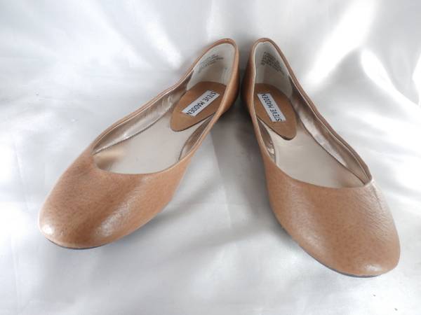 試着のみ★STEVE MADDEN★本革フラットパンプス★６M★２３