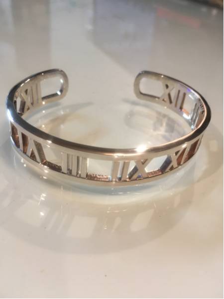 ティファニー アトラス バングル 新品