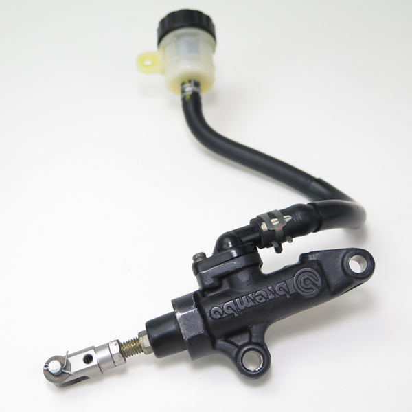 YZF-R1 RN04 純正ブレンボリアマスター！662