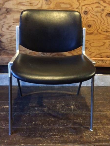 Castelli Industries INC Stacking　アルミフレームチェア