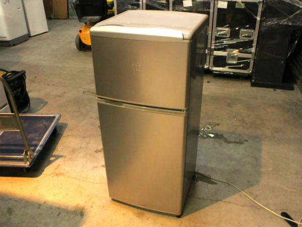 中古 冷蔵庫 サンヨー SR-111G 109L 2ドア 右開 越谷発[r+]10968