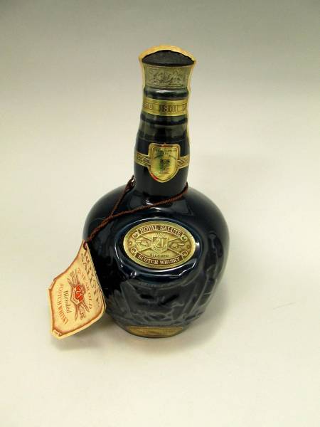 ロイヤルサルート ROYAL SALUTO 21年 未開栓 700ml 未開栓 SALUTE