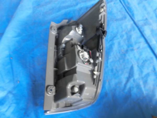 ステップワゴン　RK1/2　前期★　左テールライト