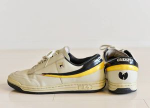 FILA スニーカーのYahoo!オークション(旧ヤフオク!)の相場・価格を見る 