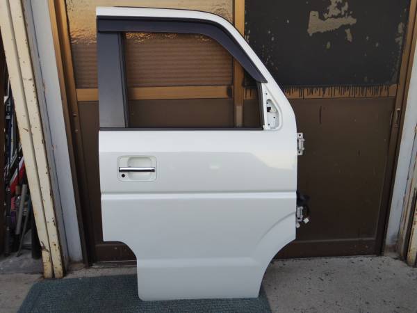 エブリィ ワゴン DA64W 6型 右ドア ホワイトパール(Z7T)