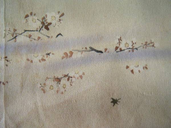 古布３７０　江戸縮緬　暈し　桜・紅葉などの柄　ハギレ