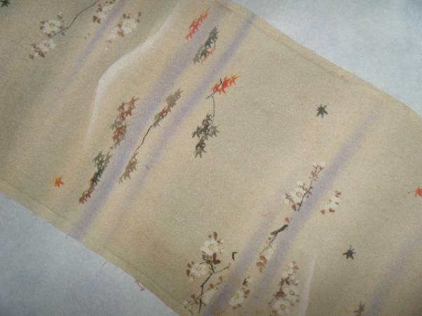 古布３７０　江戸縮緬　暈し　桜・紅葉などの柄　ハギレ