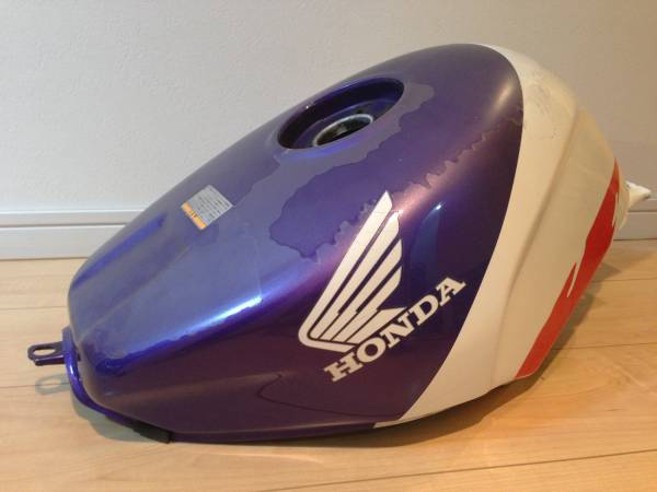 ☆ＣＢＲ250ＲＲ　ＭＣ２２タンク　おまけ付3点セット☆