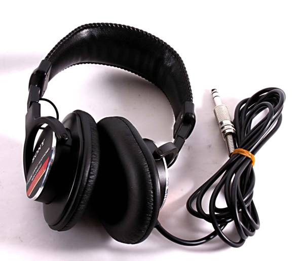 切手可■SONY ヘッドフォン MDR-CD900ST 中古■EU-8469