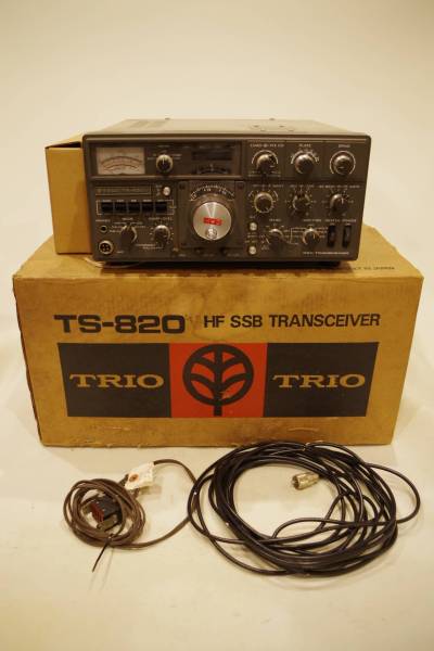 TRIO トリオ TS-820V ジャンク 通電確認 無線機 トランシーバー