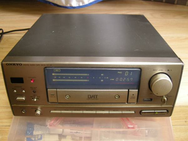 中古品】ONKYO DATデッキ DT-05（ジャンク扱い）(DAT機器)｜売買された