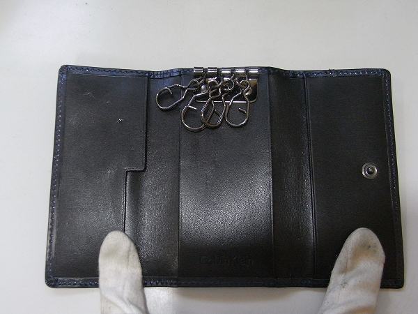 6YA468A■美品■ カルバンクライン レザー 黒色 4連キーケース