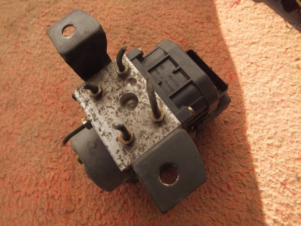 (MCC スマート クーペ) ABSアクチュエーター MC01M