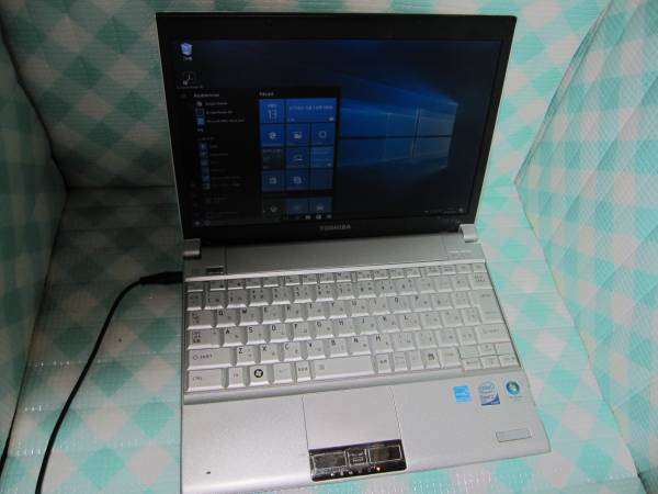 東芝 dynabook SS RX2 Windows10そのまま使用できます。 東芝