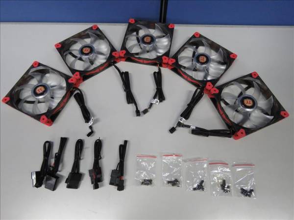 新品バルク品 Thermaltake 12 LED ケースファン 5個セット