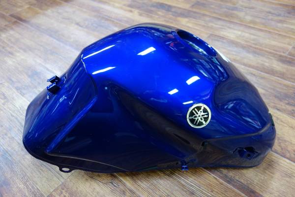 M900☆ZDM1NC3NXXB ウェビックガレージセール ドゥカティ 燃料タンク錆