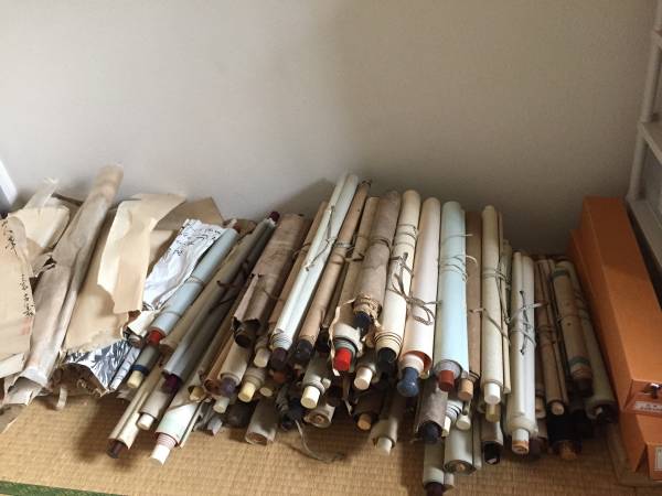 ★掛軸まとめて100本以上　書画　猫虎・観音等　まくり大量