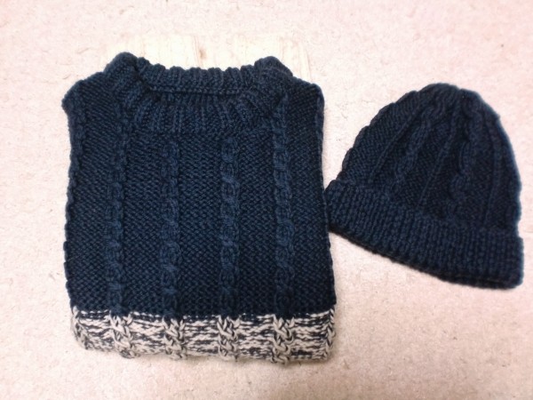 手編み ケーブル編みセーターメンズ　ネイビー＆アイボリー