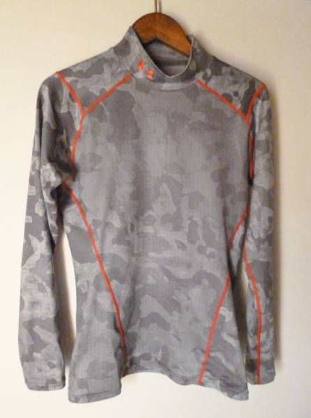 コールドギア☆アンダーアーマー☆長袖シャツ サイズ/MD 美品