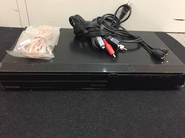 TOSHIBA REGZA レグザ DBR-C100 HDD/BDレコーダー 非常に良い)東芝