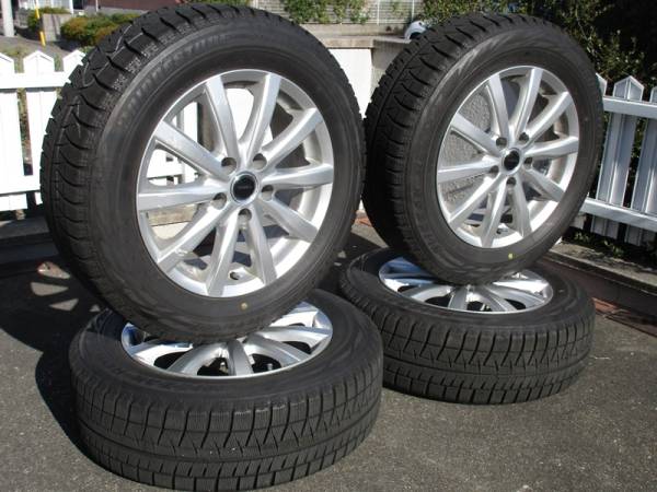 プリウスα ブリヂストン スタッドレスタイヤ ホイール205/60R16