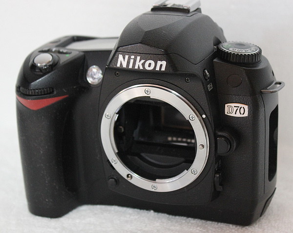 NIKON ニコン D70　ボディ　美品