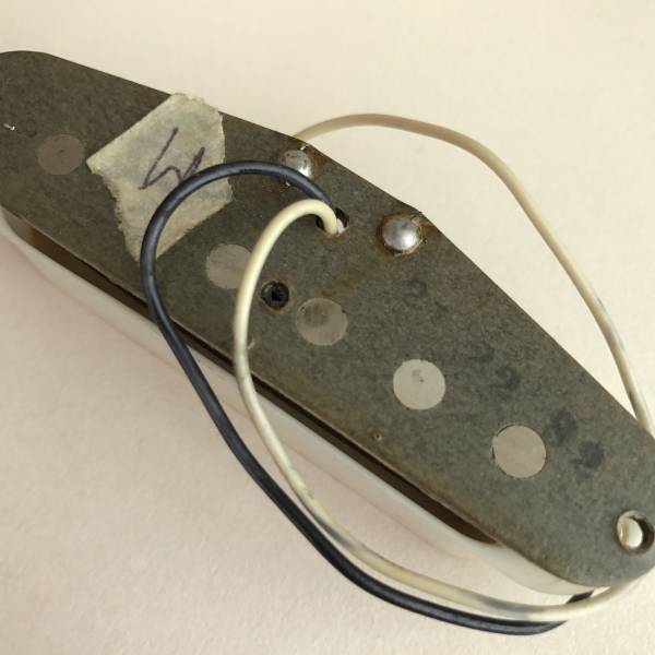 ★FENDER '82 Grey Bobbin Vintage PU カバー付・レア！