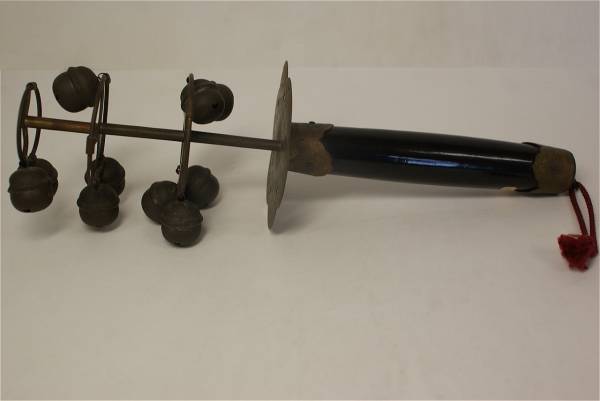 古い神楽鈴 巫女鈴 和楽器 コレクション 雑貨 売買されたオークション情報 Yahooの商品情報をアーカイブ公開 オークファン Aucfan Com