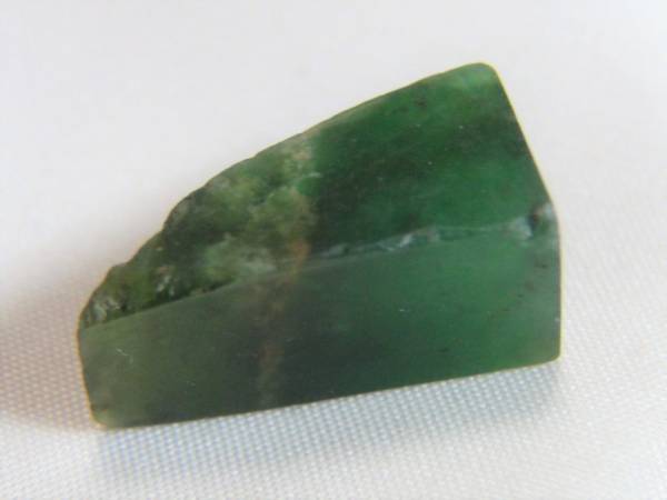 糸魚川 翡翠原石・カットヒスイ・(166)