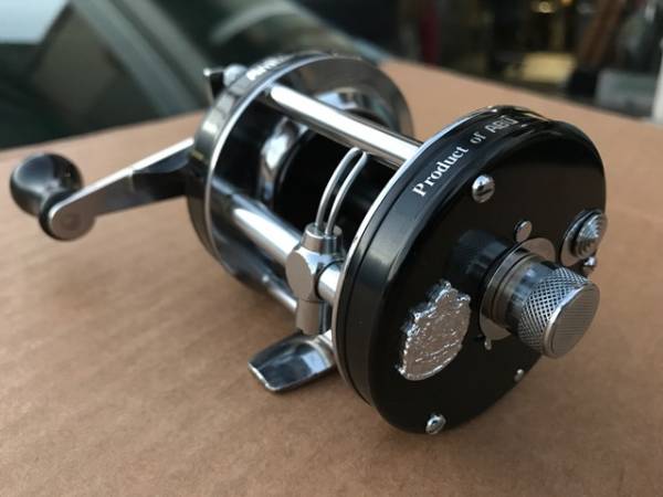 ABU 6600C 黒ベロ　　810300　検）アブ　6500