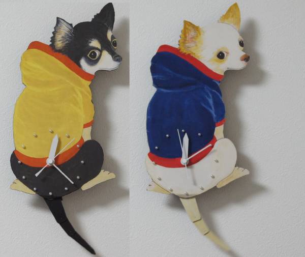 チワワ （黒、白）　しっぽ時計