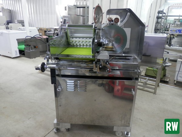 ミートスライサー 南常鉄工 NSC-C330 ベルトは新品に交換済】生肉 精肉