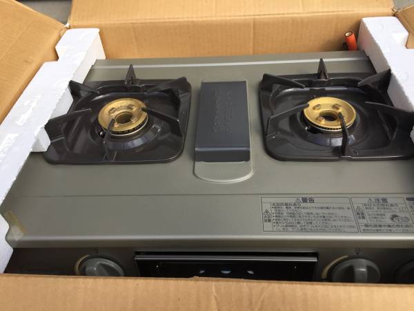 イワタニ　LPガス用ガステーブル　ＩＧＴ－３０２Ｆ　未使用品