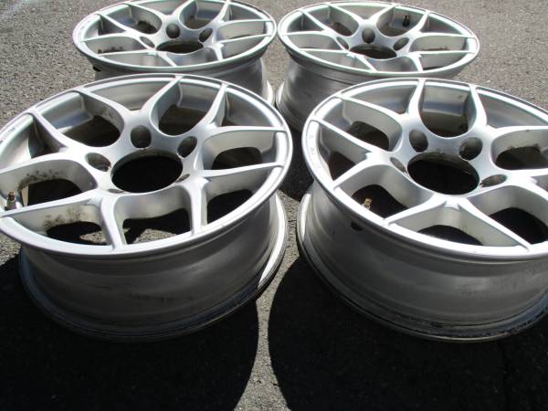 ジムニー ホイール 中古 16インチ タイヤ（タイヤ・ホイール 純正 JB23