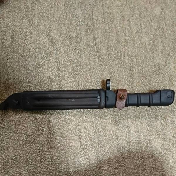 ロシア/ak ラバー銃剣2 プラム 6kh5 実物鞘 無可動 実銃 ak74 akm ak47 m4